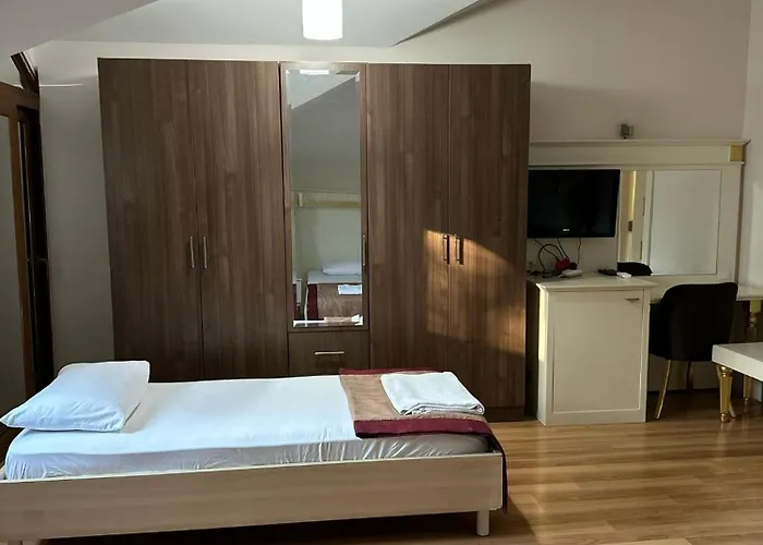 Classic Quadruple Room